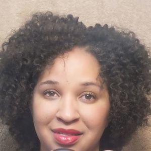 Meet your Posher, Danietta